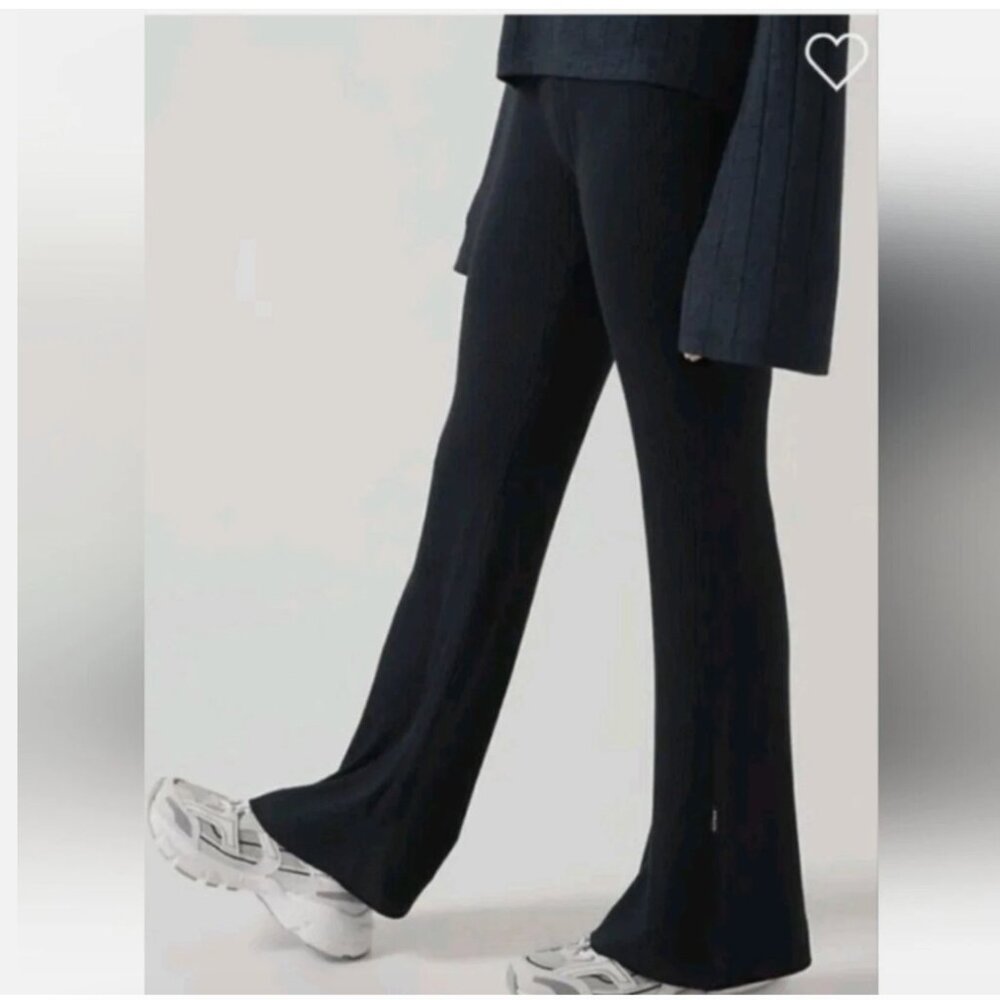 Athleta Harmony Pose Ribbed Pant Black Boot-Cut Pants flared leggings XS